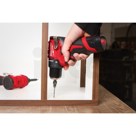 MILWAUKEE M12 BLDDRC-203C kompaktní bezuhlíkový šroubovák 4933499685