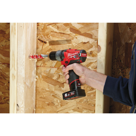 MILWAUKEE M12 FUEL™ 2-rychlostní kompaktní vrtačka/šroubovák 4933440390