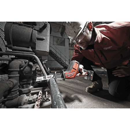 MILWAUKEE M12 CHZ-402C M12 FUEL HACKZALL kompaktní pilka na kov 4933500571
