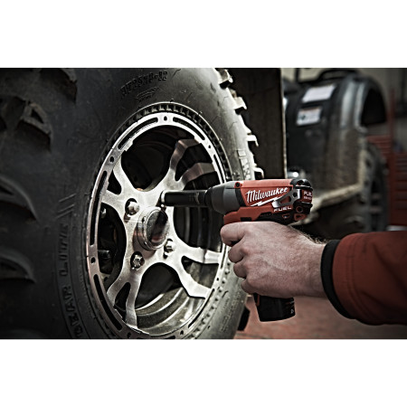 MILWAUKEE M12 FUEL™ kompaktní 1/2˝ rázový utahovák 4933447130
