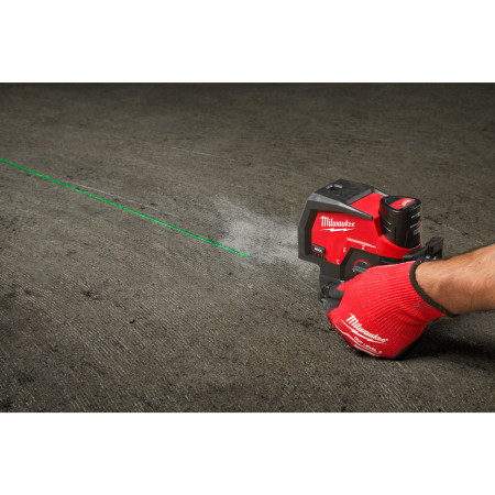 MILWAUKEE M12™ zelený kombinovaný křížový liniovo-bodový laser 4933478245
