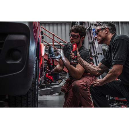 MILWAUKEE M12™ detailingové světlo 4933478867
