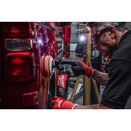 MILWAUKEE M12™ detailingové světlo 4933478867