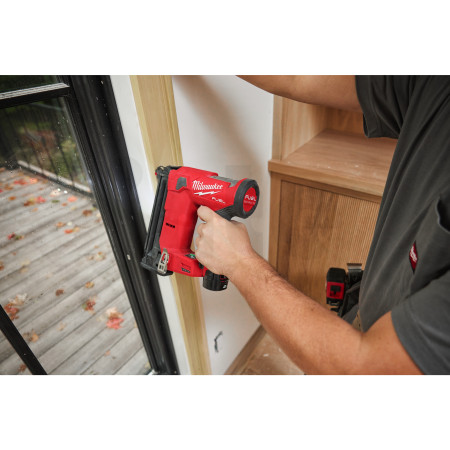 MILWAUKEE M12 FUEL™ přímá hřebíkovačka 18 GA 4933493356