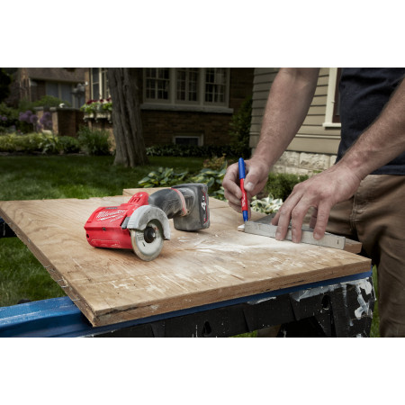 MILWAUKEE M12 FUEL™ kompaktní univerzální okružní pila 4933464619