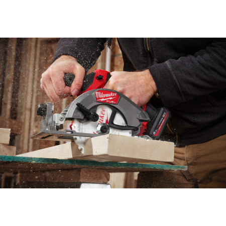 MILWAUKEE M12 FUEL™ kompaktní okružní pila 4933493490