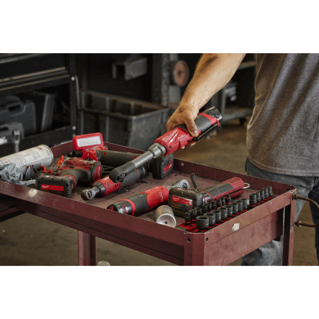 MILWAUKEE M12 FUEL™ ¼″ vysokorychlostní ráčna s prodlouženou hlavou 4933480790