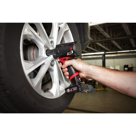 MILWAUKEE M12 FUEL™ kompaktní ½″ rázový utahovák 4933464617