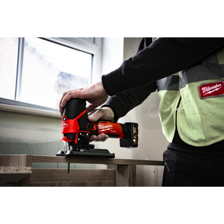 MILWAUKEE M12 FUEL™ přímočará pila 4933493349