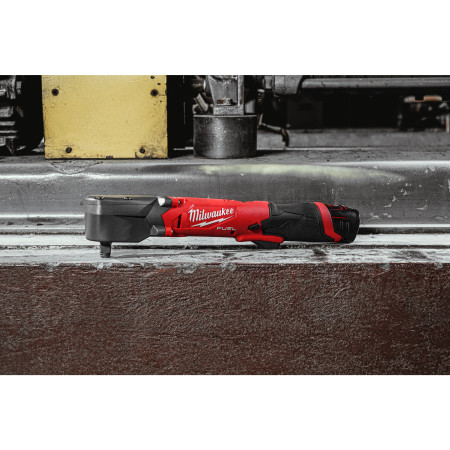 MILWAUKEE M12 FUEL™ ½″ pravoúhlý rázový utahovák s pojistným kroužkem 4933478807