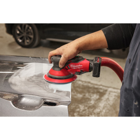 MILWAUKEE M12 FUEL™ 150 mm excentrická bruska s oběžným kolem 2,5 mm 4933493649