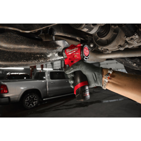 MILWAUKEE M12 FSCIWF38-0 FUEL ⅜″ subkompaktní rázový utahovák s třecím kroužkem, 305 Nm, bez aku 4933498969