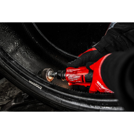 MILWAUKEE M12 FUEL FTB-0 Nízkootáčková bruska na hrubování pneumatik 4933472215