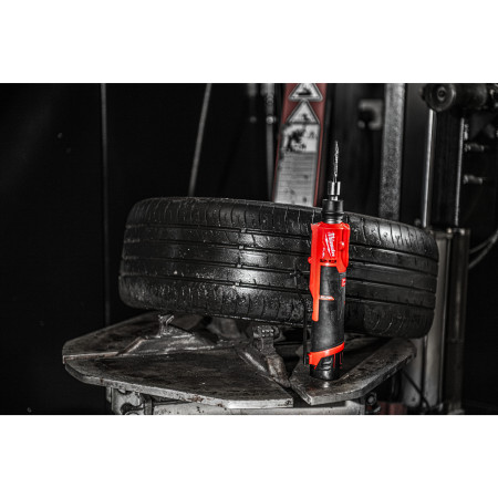 MILWAUKEE M12 FUEL FTB-0 Nízkootáčková bruska na hrubování pneumatik 4933472215
