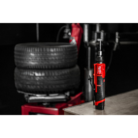 MILWAUKEE M12 FUEL FTB-0 Nízkootáčková bruska na hrubování pneumatik 4933472215