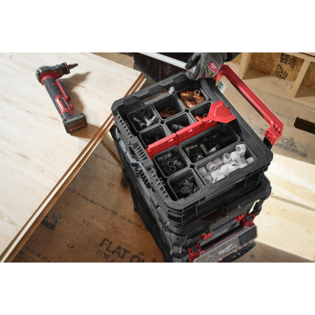 MILWAUKEE PACKOUT™ Nízkoprofilová přepravka 4932499346