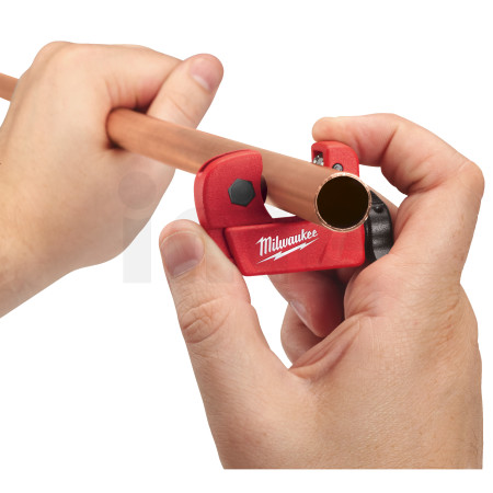 MILWAUKEE Mini řezák na měděné trubky 3 - 29 mm 4932500667
