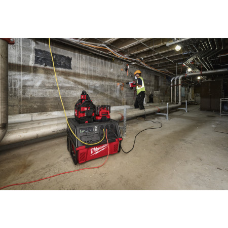 MILWAUKEE Pojízdný zdroj energie 7 200/ 3 600 W, 6,0 kWh 4933500156