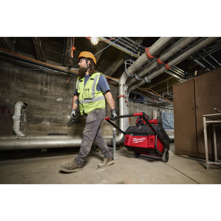 MILWAUKEE Pojízdný zdroj energie 7 200/ 3 600 W, 6,0 kWh 4933500156