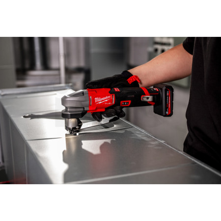 MILWAUKEE M12 FUEL™ prostřihovací nůžky na plech 4933502338