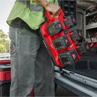 MILWAUKEE M18 MPC6 Mobilní rychlonabíječka PACKOUT se šesti sloty 4932498551