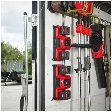 MILWAUKEE M18 MDBSC mobilní super nabíječka se dvěma sloty 4932498557