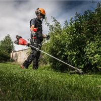 MILWAUKEE M18 F2BCU-0 FUEL křovinořez na dva akumulátory 4933480859
