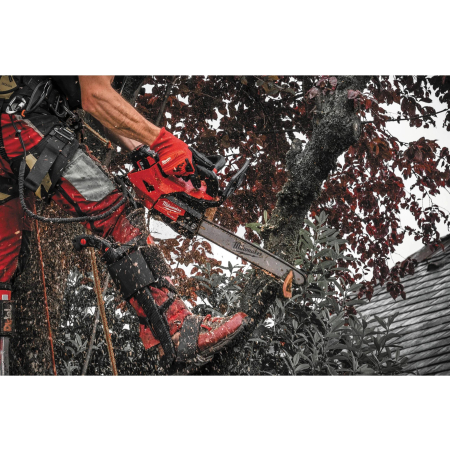 MILWAUKEE M18 FTHCHS35-802 FUEL řetězová pila s horní rukojetí a lištou 35 cm 4933499222