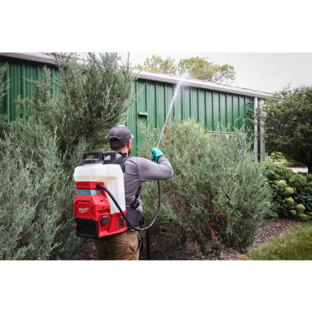 MILWAUKEE M18 BBPFP2-0 SWITCH TANK Gen2 zádový postřikovač, bez nádrže, bez aku, 4933498961