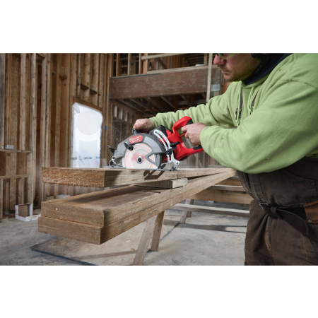 MILWAUKEE M18 FCSRH662-0 FUEL okružní pila se zadní rukojetí 2. generace 4933498992