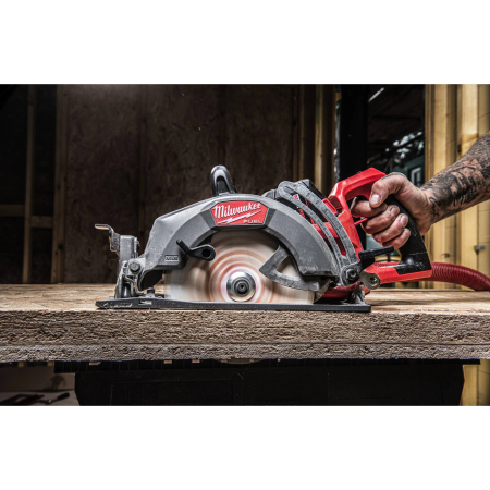 MILWAUKEE M18 FCSRH662-0 FUEL okružní pila se zadní rukojetí 2. generace 4933498992