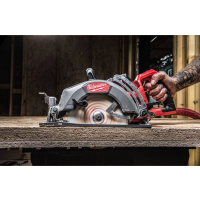 MILWAUKEE M18 FCSRH662-0 FUEL okružní pila se zadní rukojetí 2. generace 4933498992