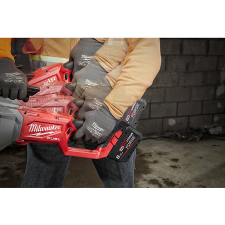MILWAUKEE M18 FPT114-802CA FUEL 1 ¼″ závitořez s technologií ONE-KEY 4933499199