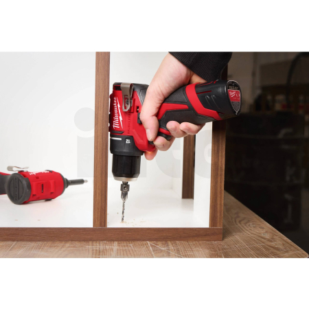 MILWAUKEE M12 BLDDRC-202C kompaktní bezuhlíkový šroubovák 4933499686