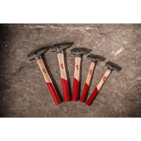 MILWAUKEE Tesařské kladivo s ořechovou násadou 20oz / 570g 4932478660