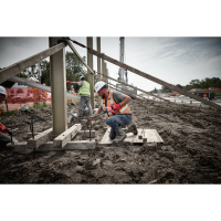 MILWAUKEE M18 FUEL™ Jehlový ponorný vibrátor na beton s kabelem 2,4 m 4933479599