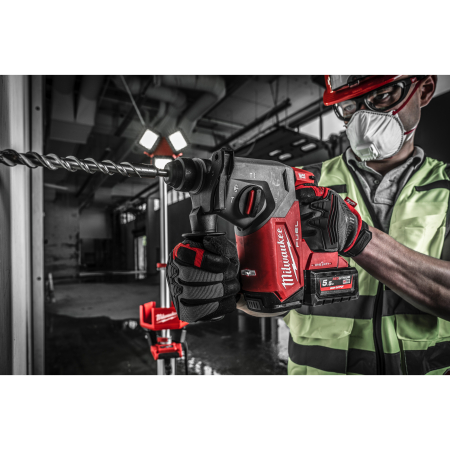 MILWAUKEE M18 FUEL™ ONE-KEY™ 4-režimové kladivo 26 mm SDS-PLUS 4933478886
