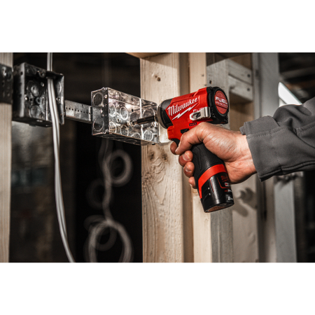 MILWAUKEE M12 FUEL™ subkompaktní rázový utahovák ¼″ hex 4933479877