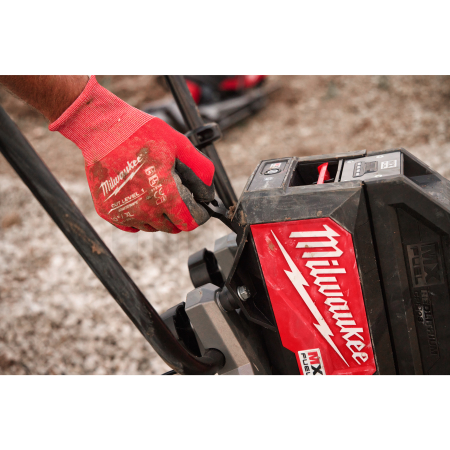 MILWAUKEE MX FUEL™ stahovací vibrační lišta 4933479772