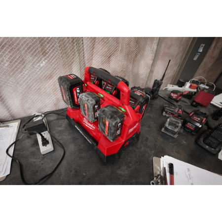 MILWAUKEE M18 PC6 šestiportová rychlonabíječka pro packout 4932480162