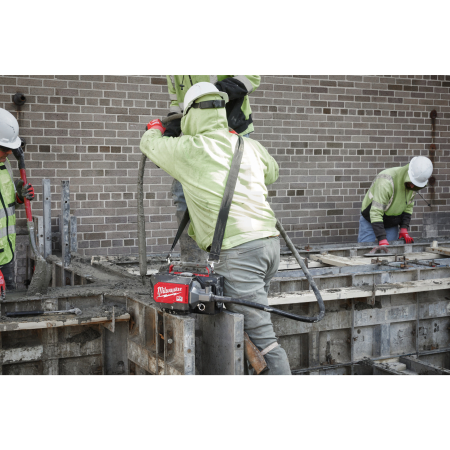 MILWAUKEE MX FUEL™ kufříkový ponorný vibrátor do betonu 4933479610