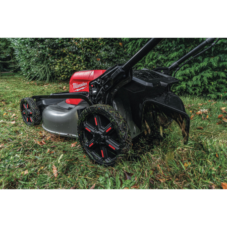MILWAUKEE M18 FUEL™ 53 cm sekačka na trávu s pojezdem 4933479584