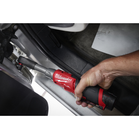 MILWAUKEE M12 FUEL™ ¼″ vysokorychlostní ráčna s prodlouženou hlavou 4933480790