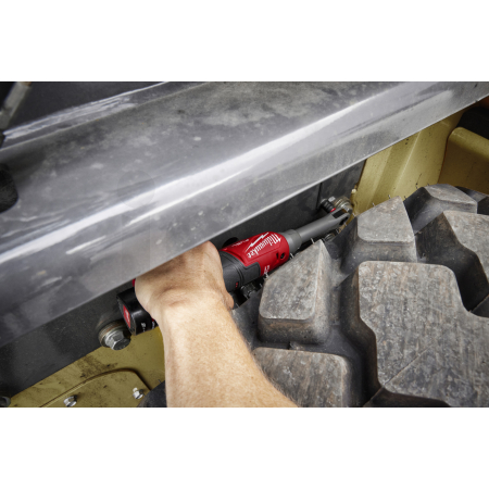 MILWAUKEE M12 FUEL™ ¼″ vysokorychlostní ráčna s prodlouženou hlavou 4933480790