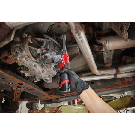 MILWAUKEE M12 FUEL™ ⅜″ vysokorychlostní ráčna s prodlouženou hlavou 4933480791