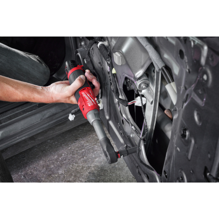 MILWAUKEE M12 FUEL™ ⅜″ vysokorychlostní ráčna s prodlouženou hlavou 4933480791