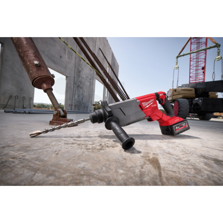 MILWAUKEE M18 FDDEL32 Speciální odsávání prachu pro 32mm SDS-Plus kladivo s D rukojetí M18 FUEL™ s mechanismem AUTOPULSE™ 493349