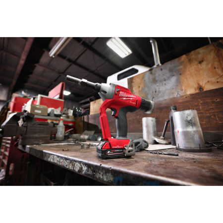 MILWAUKEE M18 FUEL™ nýtovací kleště Lockbolt s ONE-KEY™ 4933478638