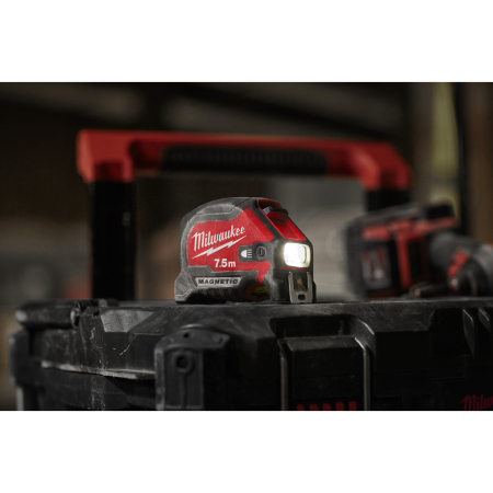MILWAUKEE LED magnetický svinovací metr 7,5 m 4932492469