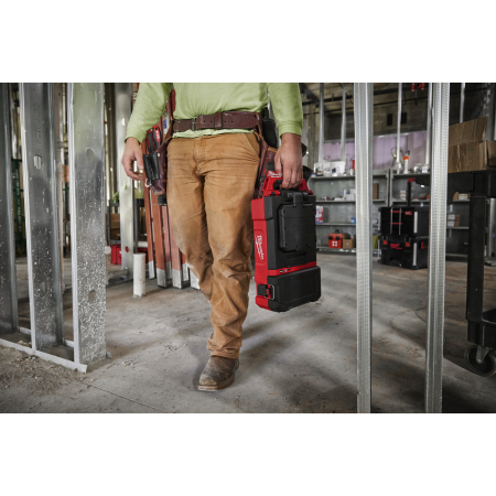 MILWAUKEE M12™ PACKOUT™ prostorová svítilna 1400 lumenů 4933480473